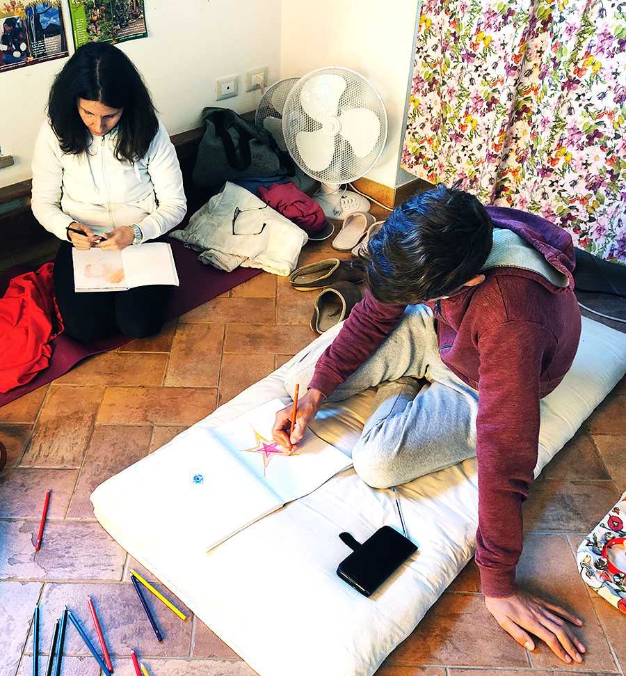 Partecipanti del corso durante un'attività pratica