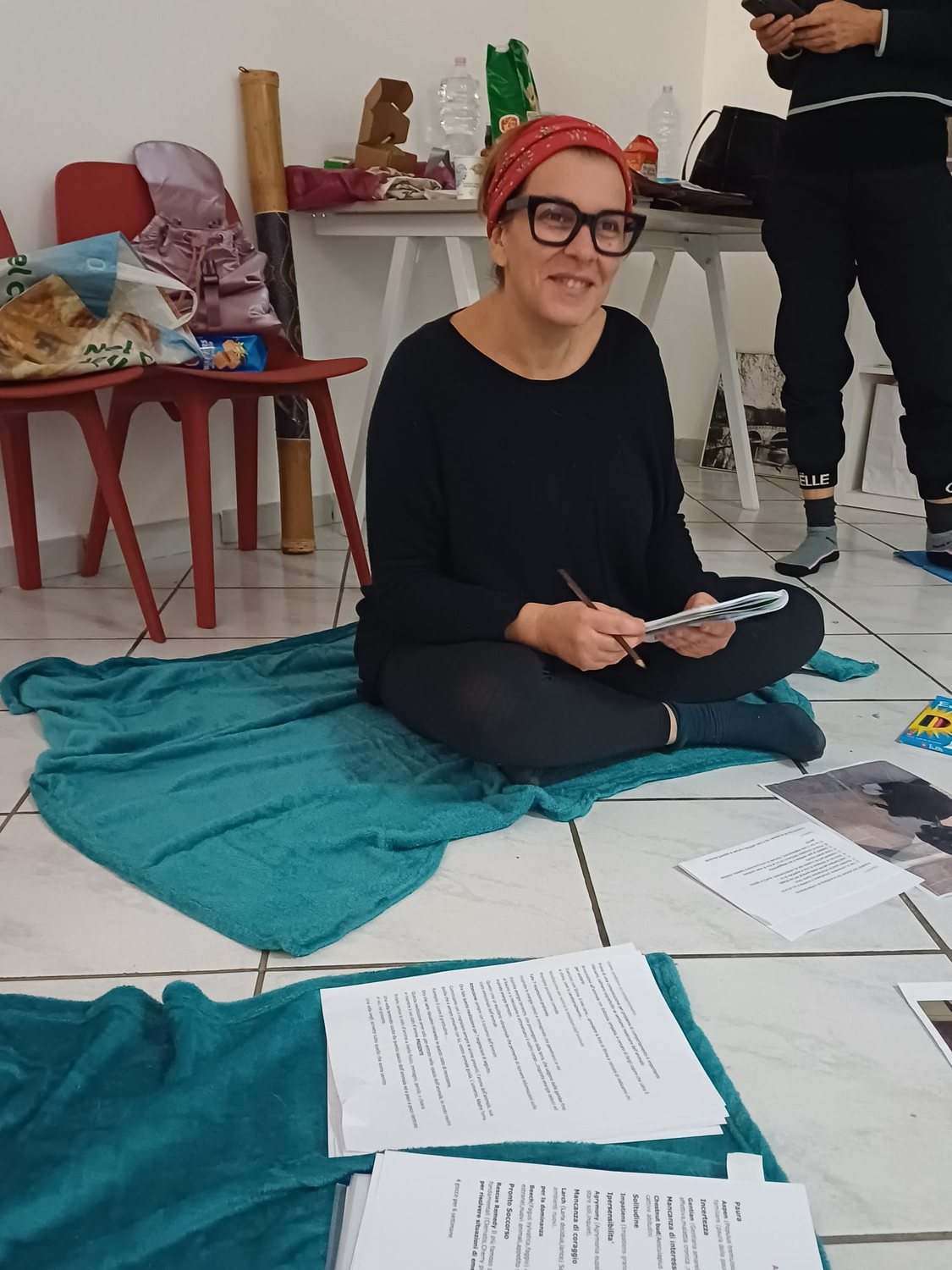 Partecipante seduta durante il corso di comunicazione animale